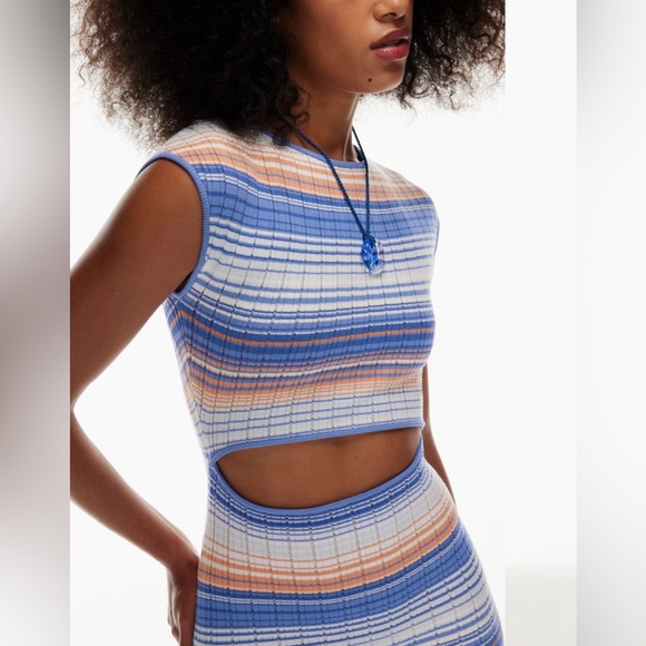 Wilfred Free
Cut-Out Knit Mini Dress. Size Large - Picture 2 of 9